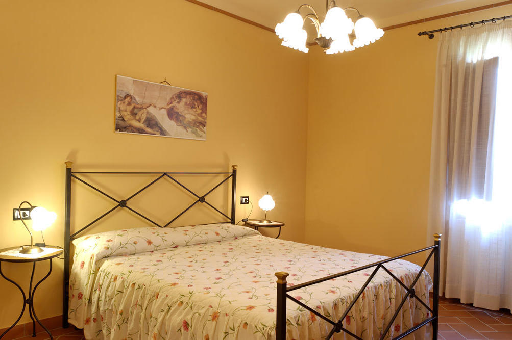 Agriturismo Montemari Villa Palaia Værelse billede