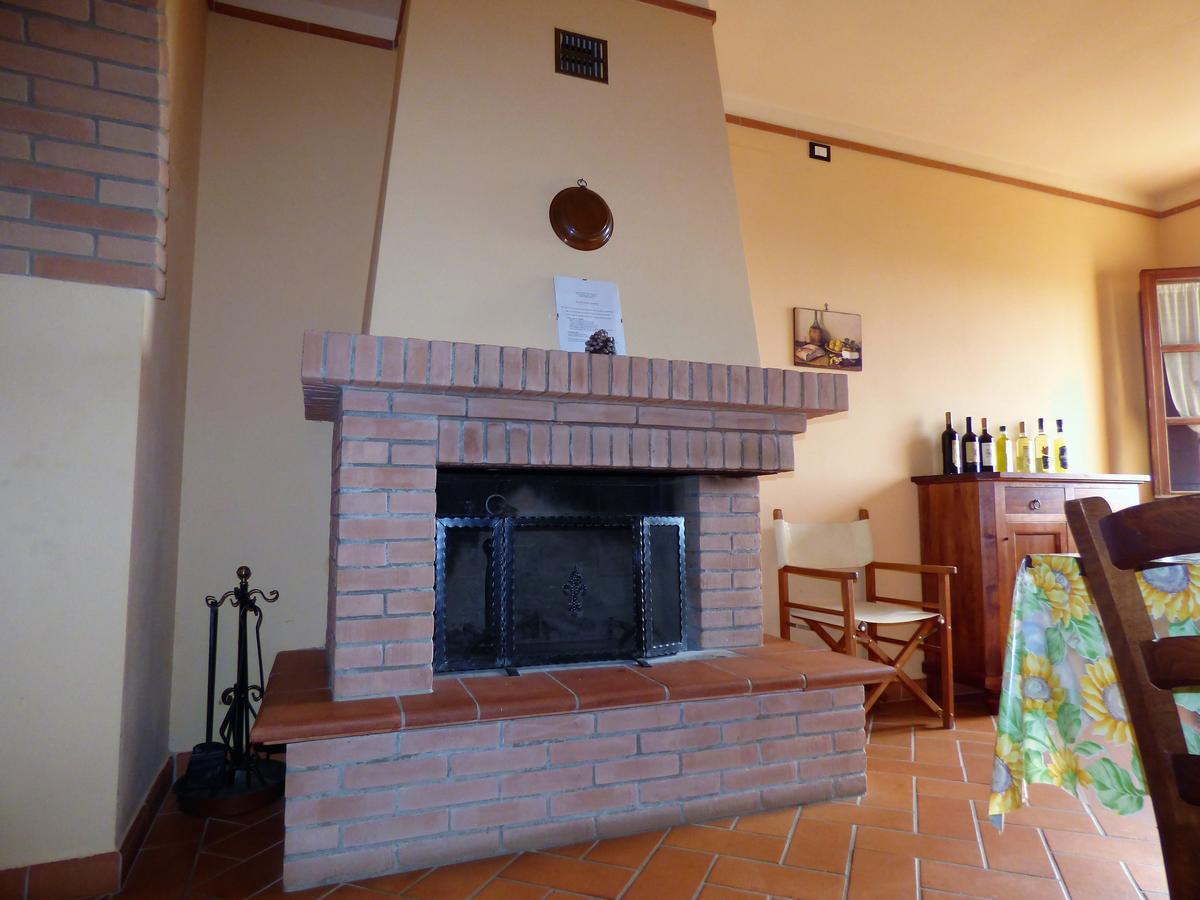 Agriturismo Montemari Villa Palaia Eksteriør billede